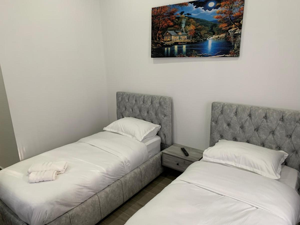 Hotel Restaurant Deso Shijak Экстерьер фото