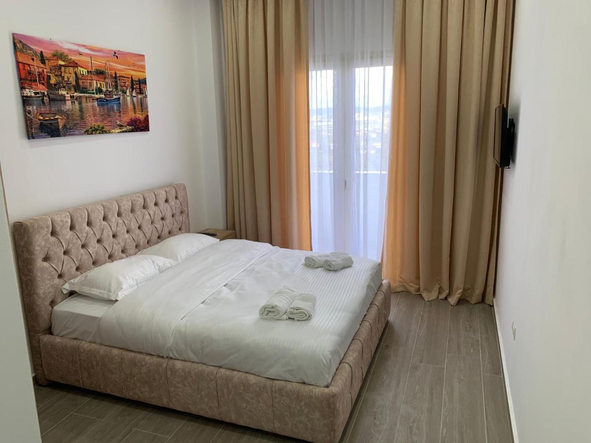 Hotel Restaurant Deso Shijak Экстерьер фото