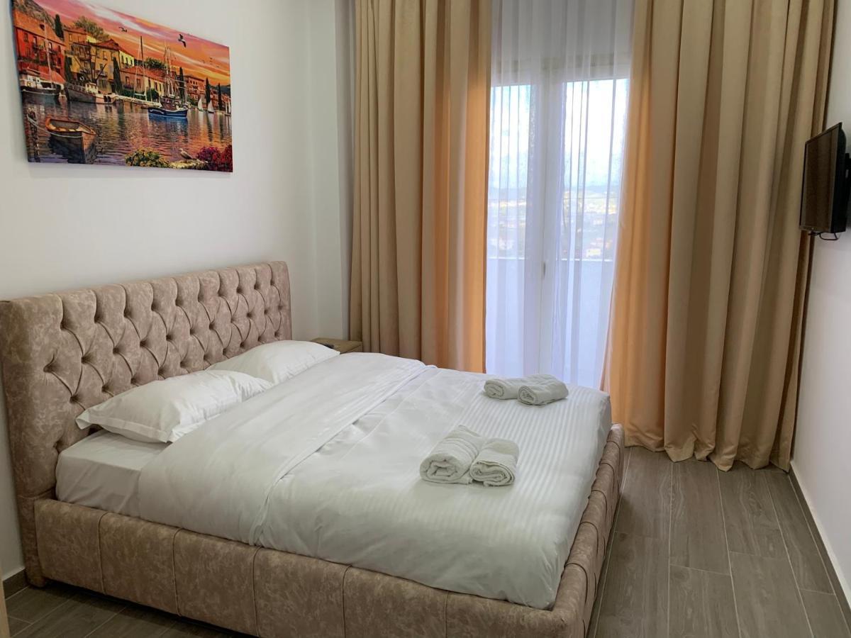 Hotel Restaurant Deso Shijak Экстерьер фото