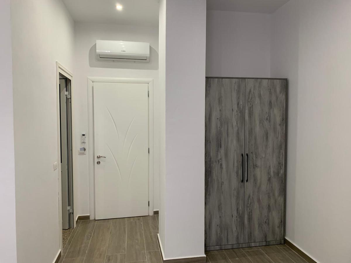 Hotel Restaurant Deso Shijak Экстерьер фото